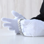 時計を査定する買取業者